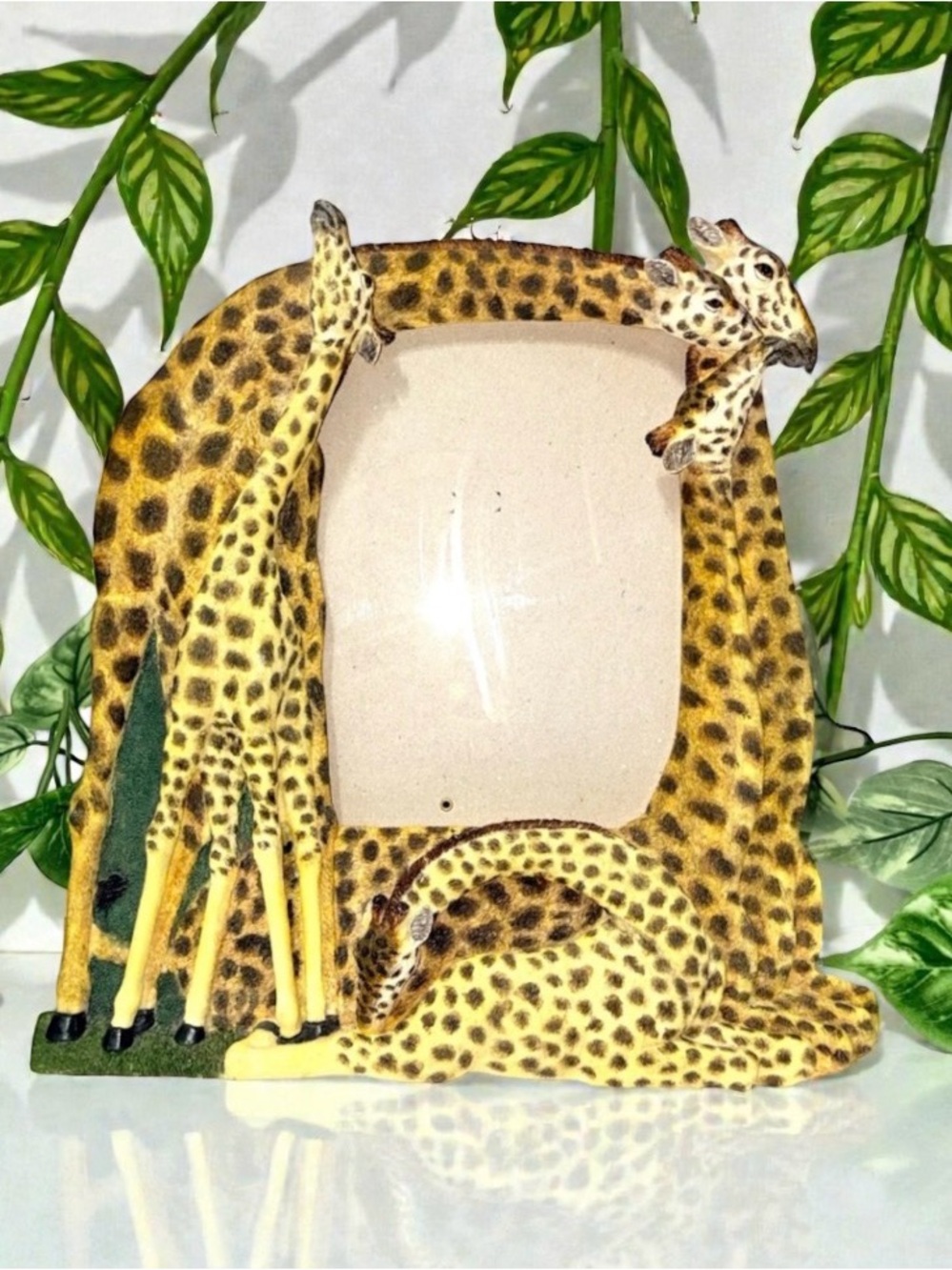 Vtg Giraffe Family 3D Resin Picture Frame Safari Nursery Decor 11x11.5 Inch